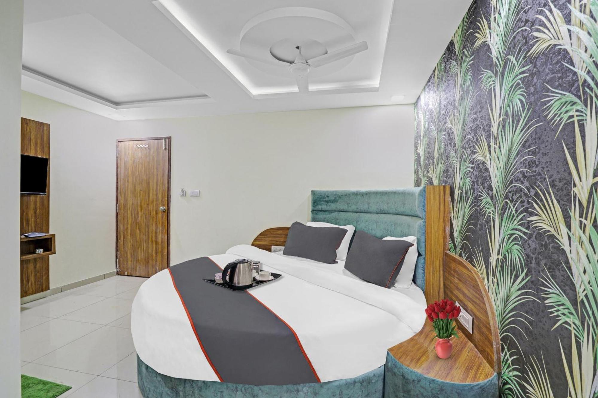 Hotel O Hill View Вадодара Екстериор снимка